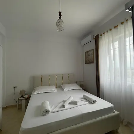 Villa 2 Bukuri *